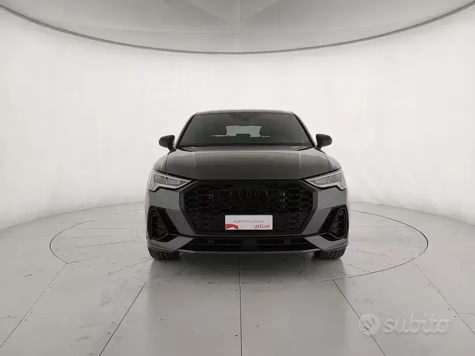 Usata Audi Q3 Sportback Comfort 150 CV (110 kW) 2023 Grigio medio SUV