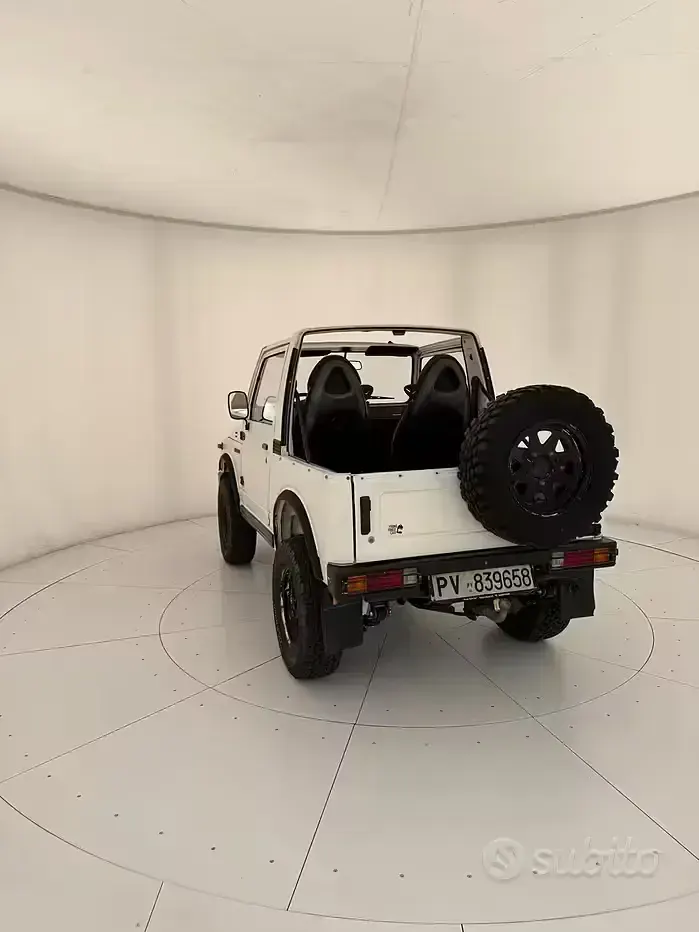 Usata Suzuki Samurai 64 CV (47 kW) 1987 Bianco SUV