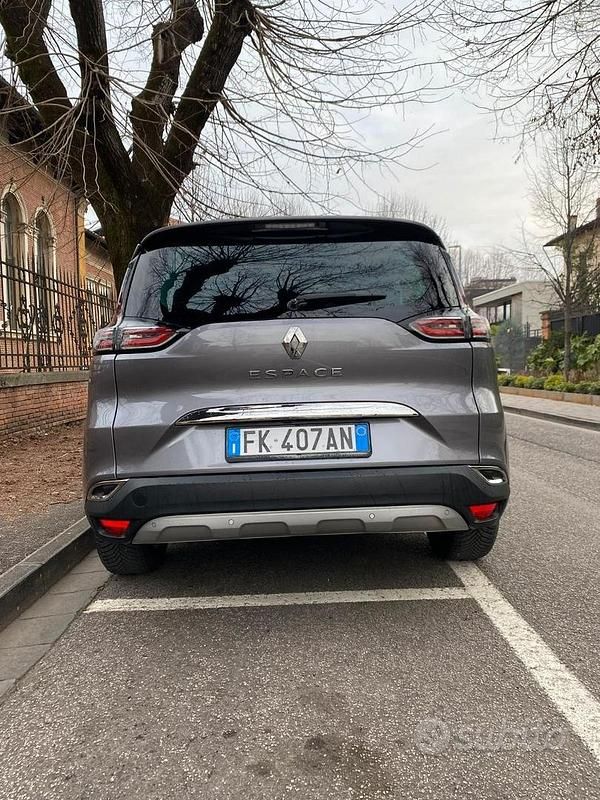 Usata Renault Espace 160 CV (117 kW) 2017 Grigio Monovolume