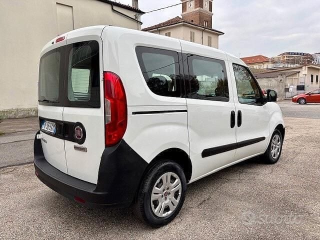 Usata Fiat Doblò 95 CV (69 kW) 2018 Bianco Monovolume