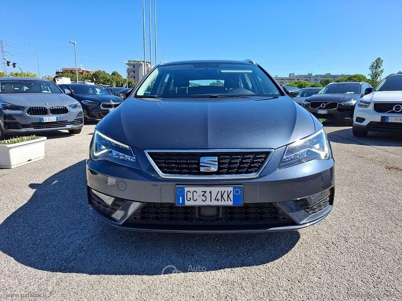 Usata Seat Leon ST Business 116 CV (85 kW) 2020 Blu Station wagon