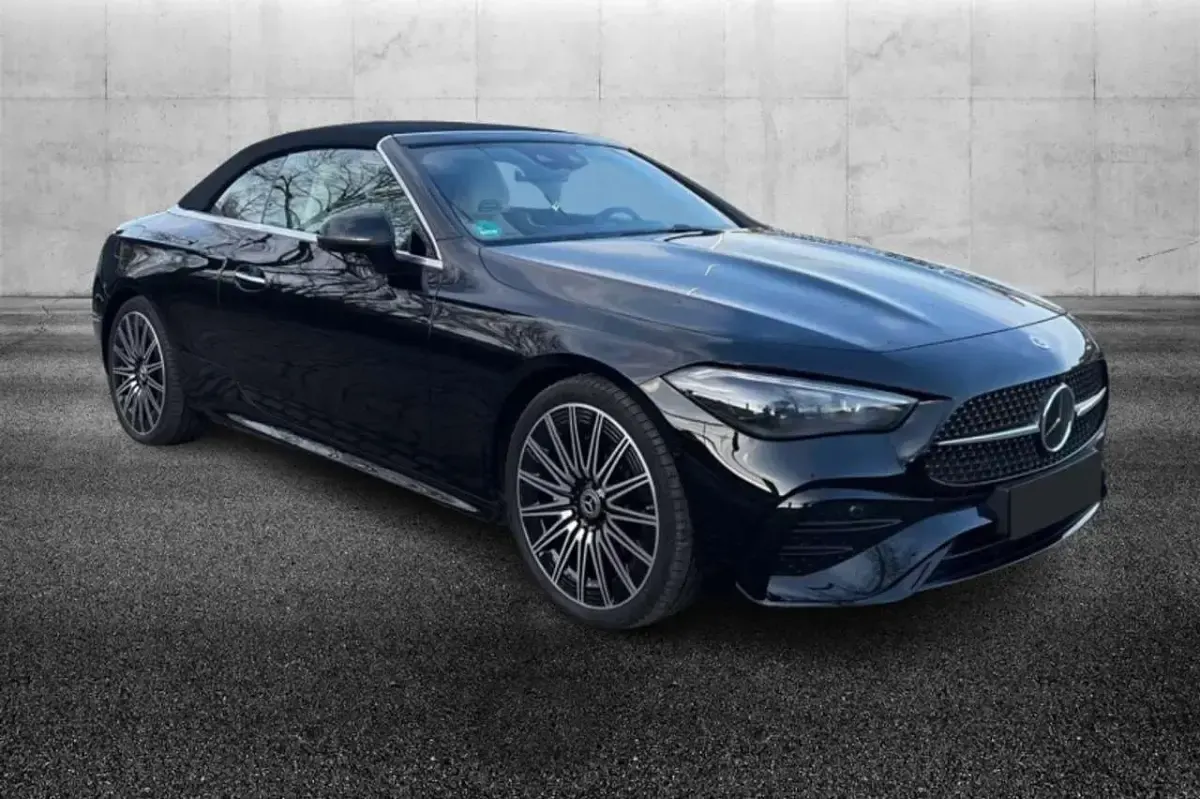 Usata Mercedes CLE300 AMG Line Premium 258 CV (189 kW) 2024 Nero Cabrio