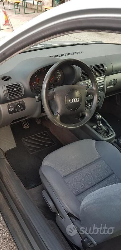 Usata Audi A3 1999 Grigio Utilitaria