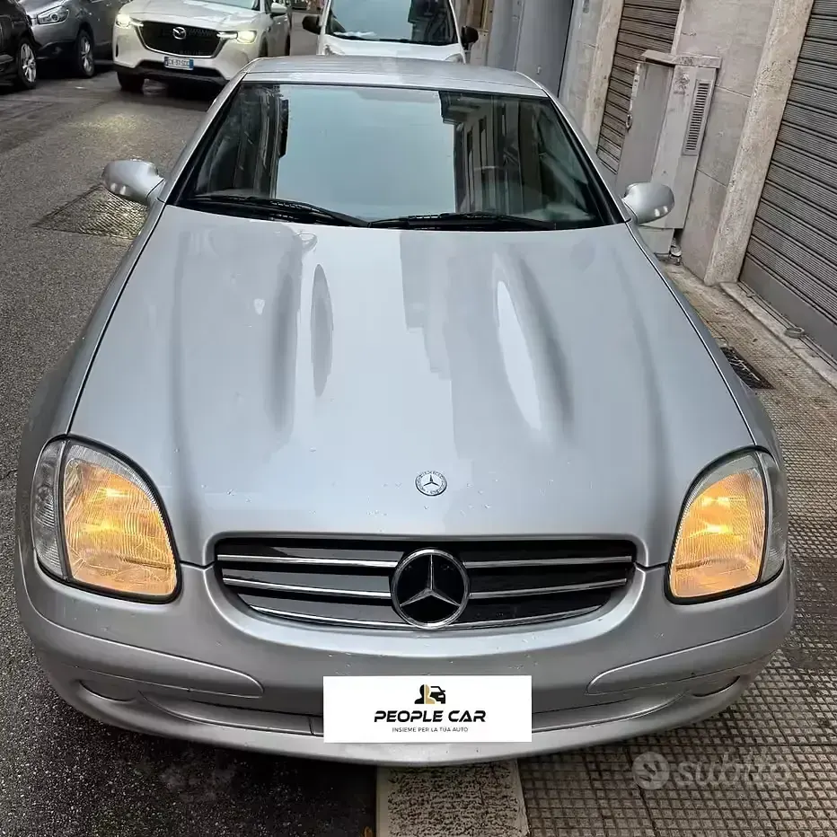 Usata Mercedes SLK200 163 CV (119 kW) 2001 Grigio Cabrio