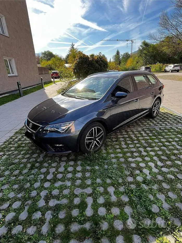 Usata Seat Leon ST 115 CV (84 kW) 2020 Grigio Station wagon