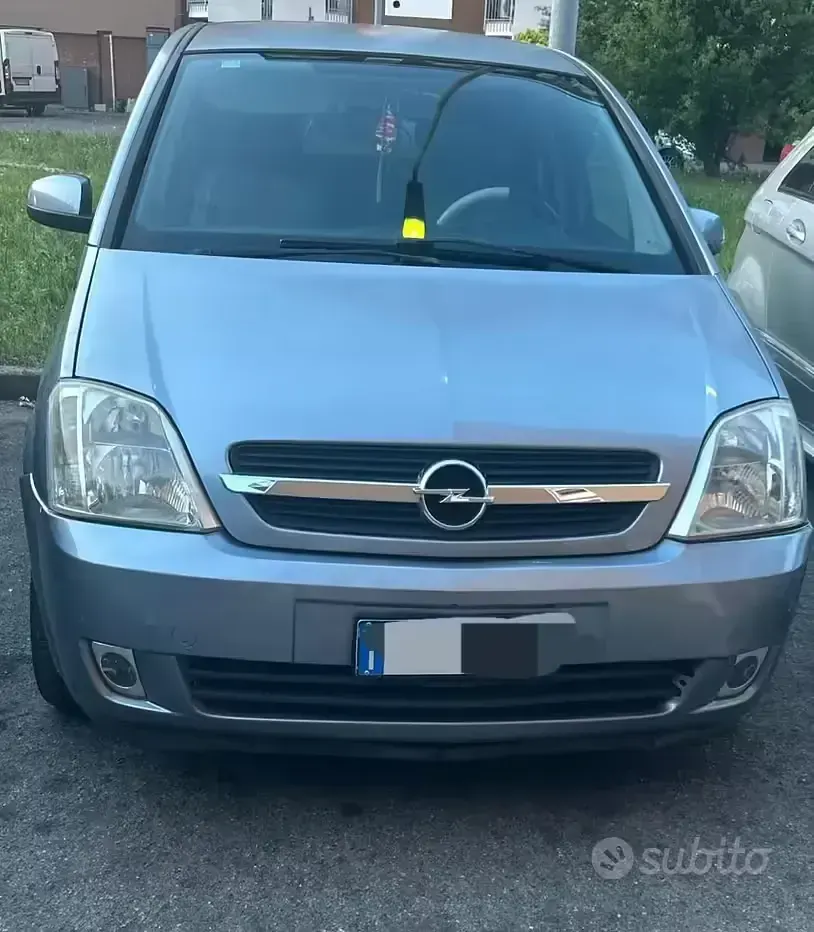 Usata Opel Meriva 101 CV (74 kW) 2005 Grigio Monovolume