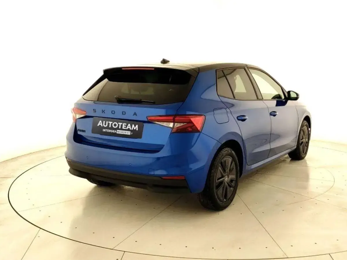 Usata Skoda Fabia 95 CV (69 kW) 2025 Blu race Utilitaria