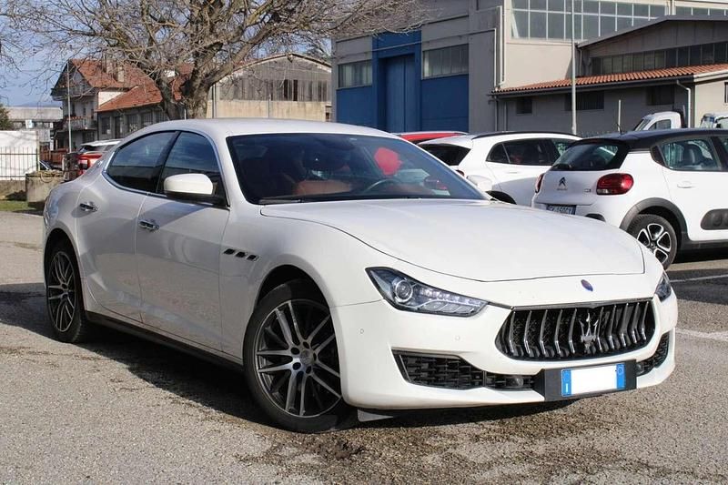 Usata Maserati Ghibli 250 CV (183 kW) 2019 Bianco Coupé