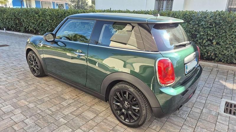 Usata Mini ONE 90 CV (66 kW) 2017 Verde Utilitaria