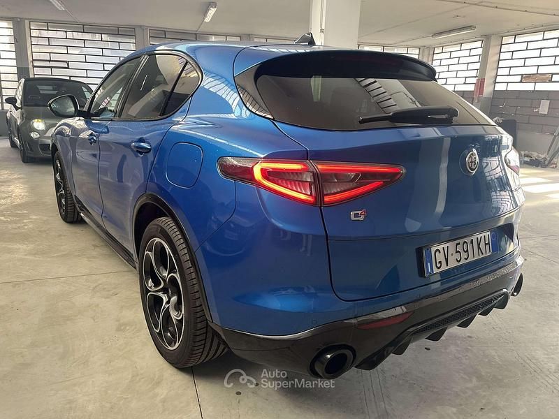 Usata Alfa Romeo Stelvio Veloce 209 CV (153 kW) 2024 Bianco SUV