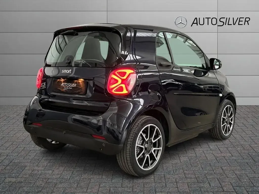 Usata Smart ForTwo Electric Drive Prime 41 kW (56 CV) 2022 Nero Coupé