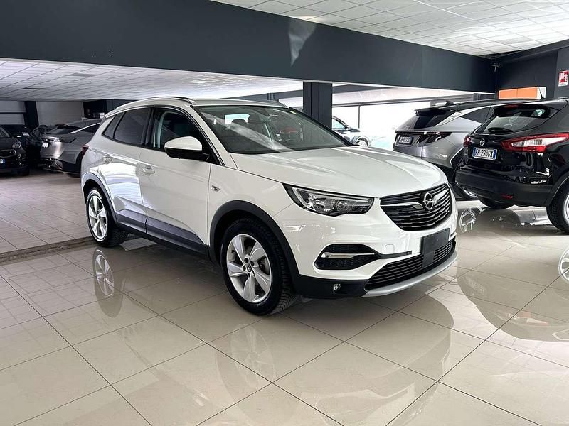 Usata Opel Grandland X Innovation 131 CV (96 kW) 2019 Bianco SUV