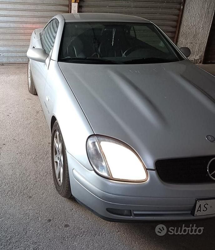 Usata Mercedes SLK200 192 CV (141 kW) 1998 Grigio Cabrio