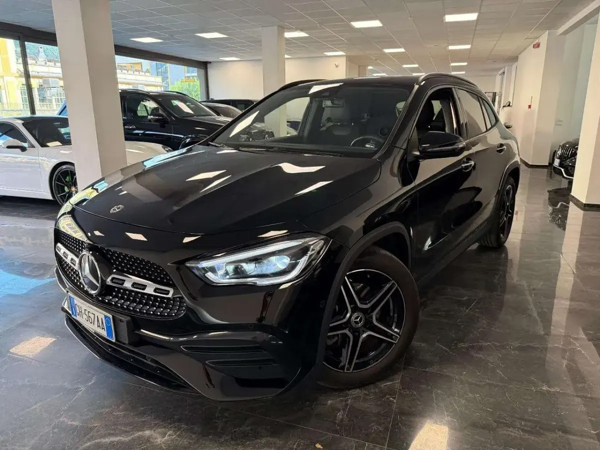 Usata Mercedes GLA200 Premium 150 CV (110 kW) 2021 Nero SUV