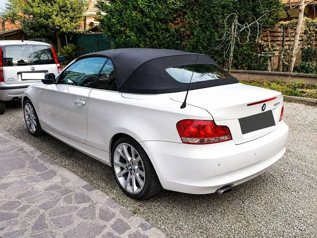 Usata BMW 120 Cabriolet Efficient Dynamics 177 CV (130 kW) 2011 Bianco Cabrio