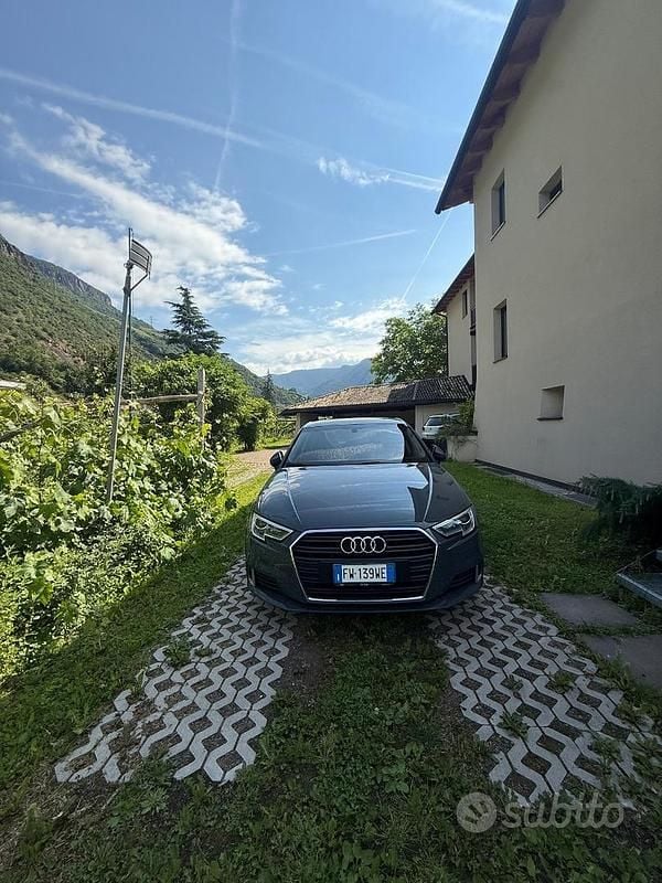 Usata Audi A3 Comfort 116 CV (85 kW) 2019 Grigio Berlina