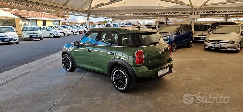 Usata Mini Cooper D Countryman Business 90 CV (66 kW) 2015 Verde SUV