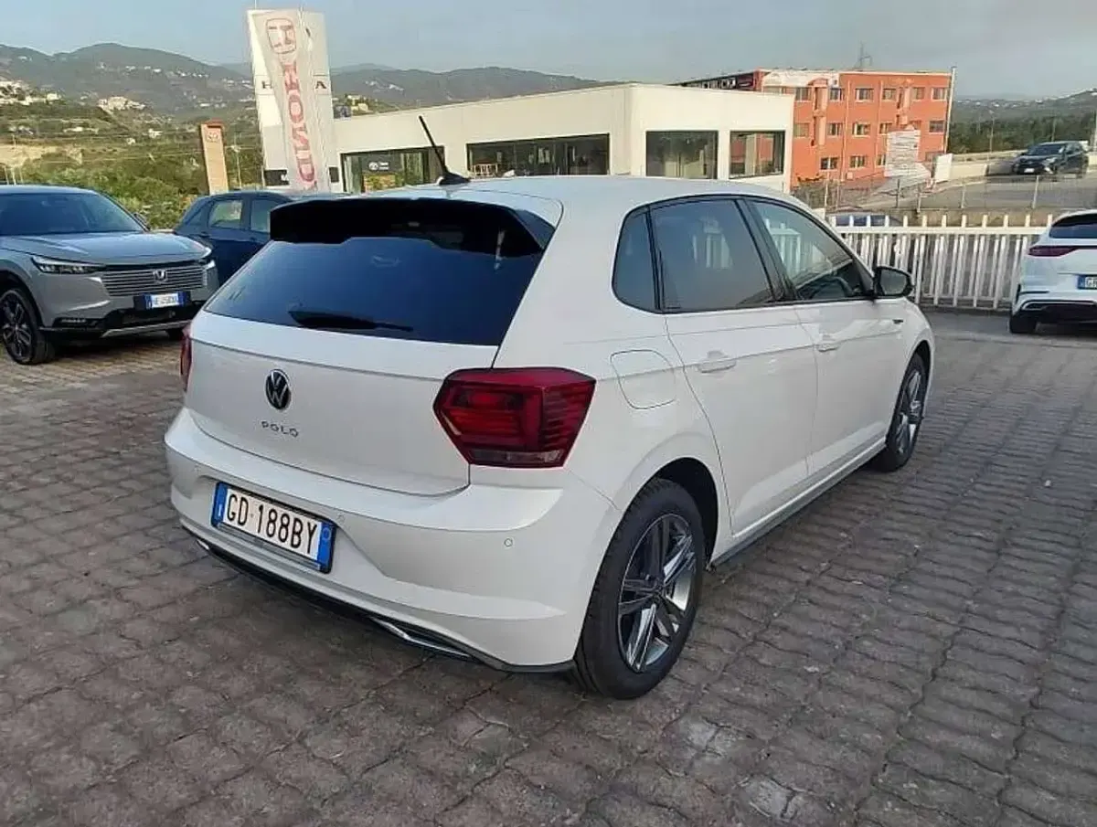 Usata VW Polo R-line BlueMotion 80 CV (58 kW) 2021 Other Utilitaria