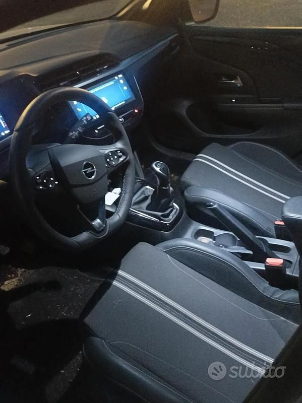 Usata Opel Corsa 75 CV (55 kW) 2024 Bianco Berlina