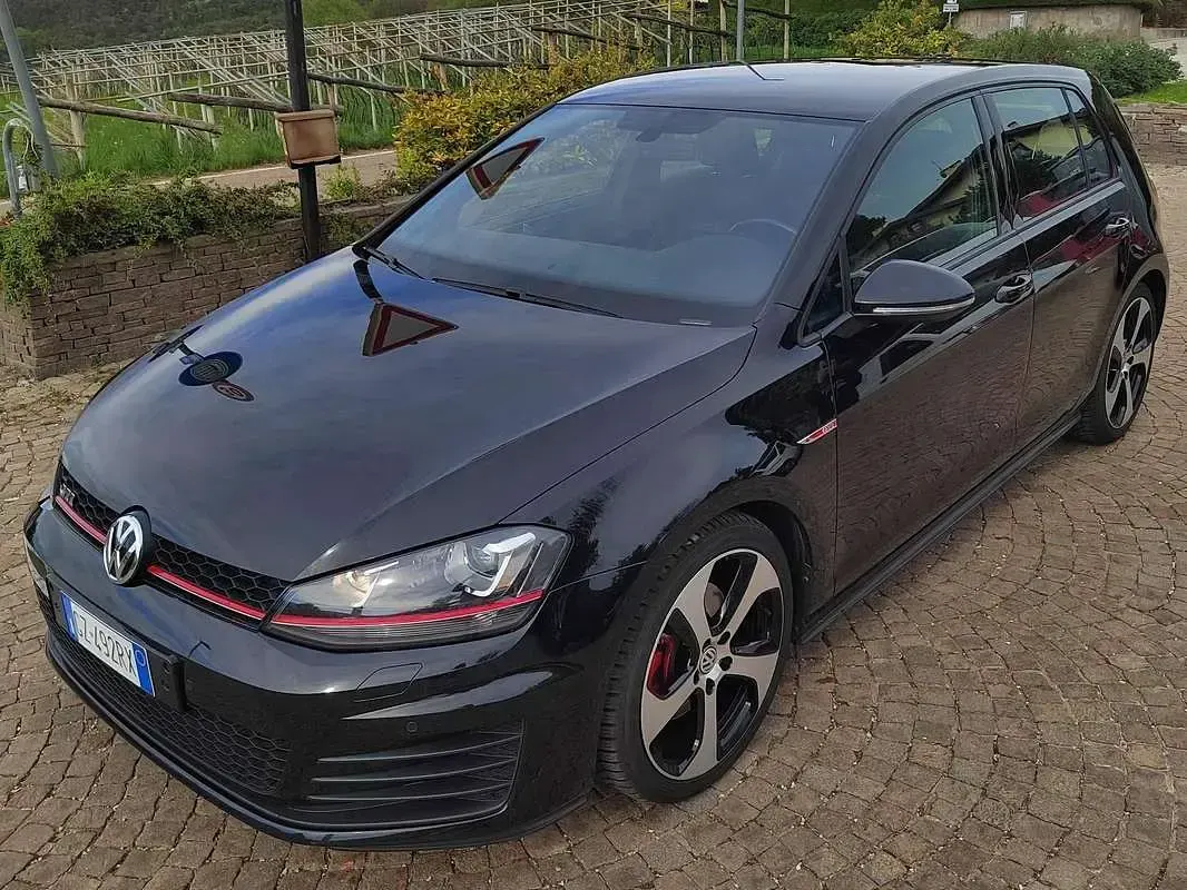 Usata VW Golf VII GTI 220 CV (161 kW) 2016 Nero Berlina