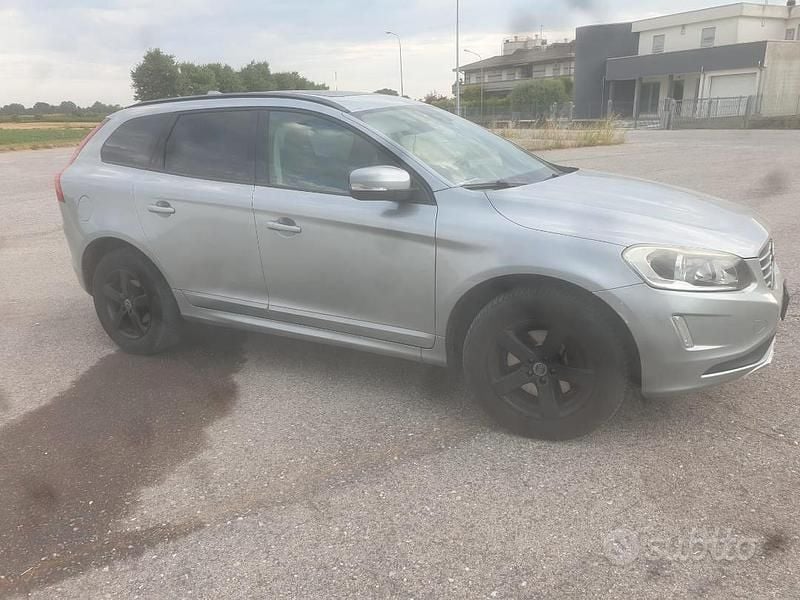 Usata Volvo XC60 175 CV (128 kW) 2014 Grigio SUV