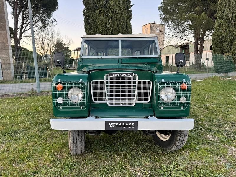 Usata Land Rover 88 62 CV (45 kW) 1970 Verde SUV
