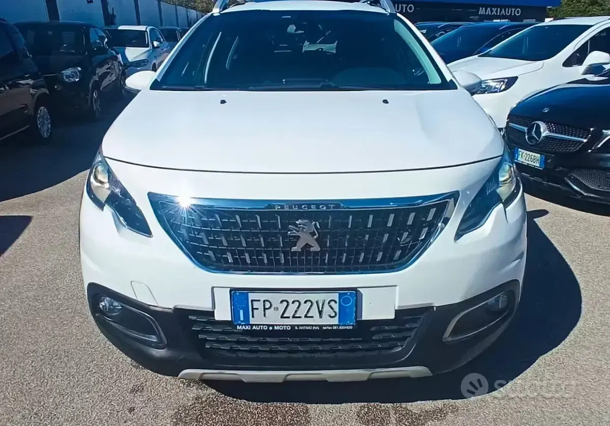Usata Peugeot 2008 120 CV (88 kW) 2018 Bianco SUV