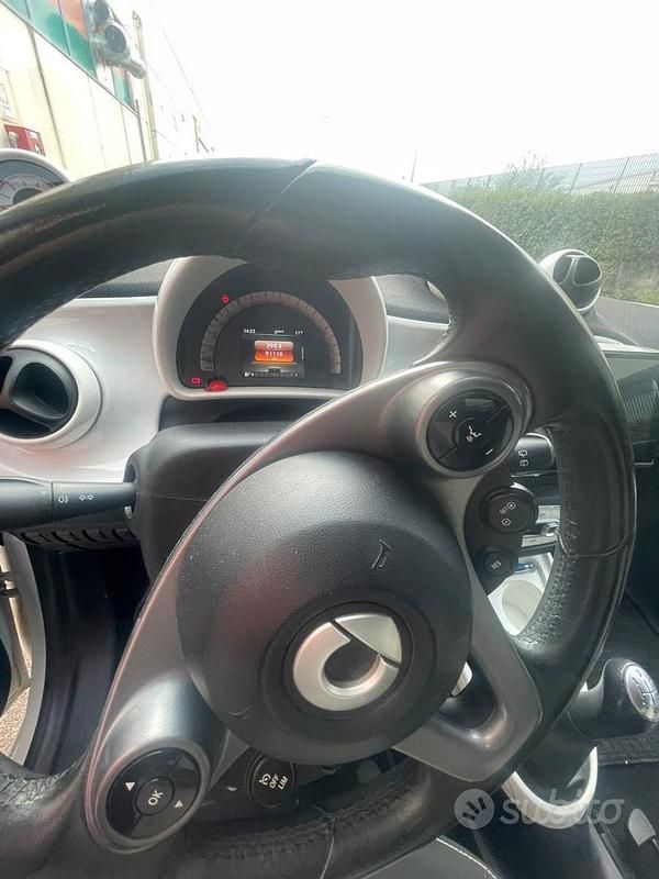 Usata Smart ForFour 2015 Bianco Utilitaria