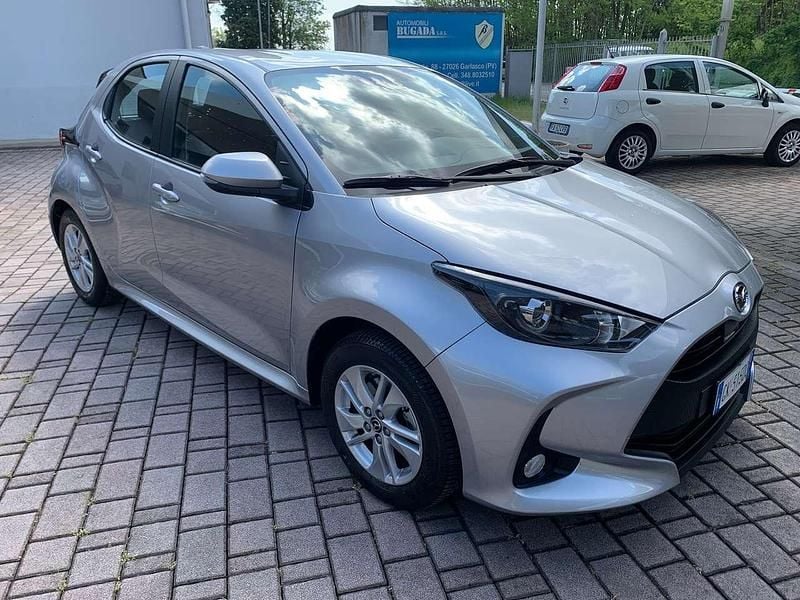 Usata Mazda 2 Comfort 92 CV (67 kW) 2022 Argento Utilitaria