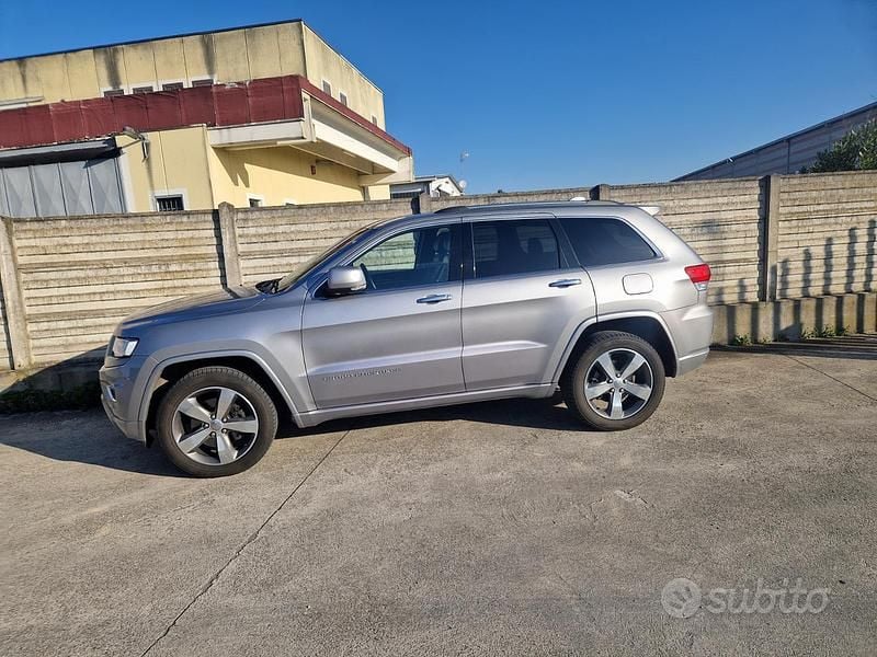 Usata Jeep Grand Cherokee Overland 241 CV (177 kW) 2015 Grigio SUV