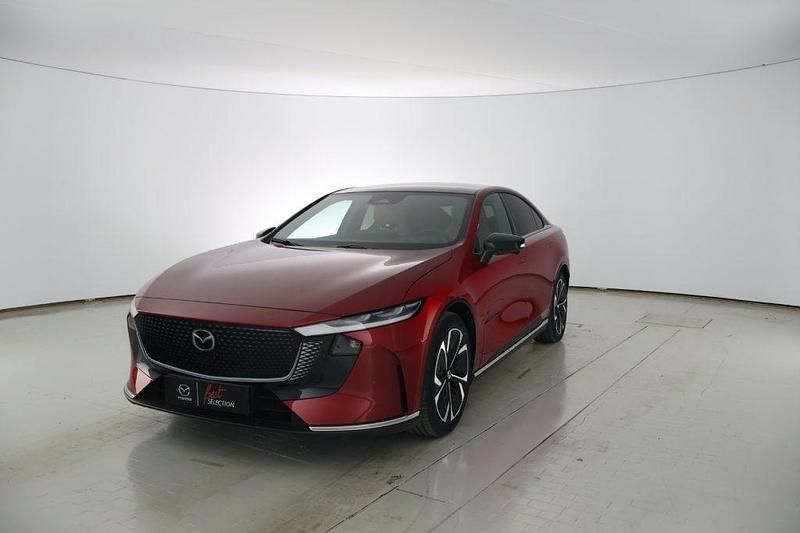 Nuova Mazda 6e Takumi-Line 180 kW (245 CV) 2025 Snowfalke white pearlescent Berlina