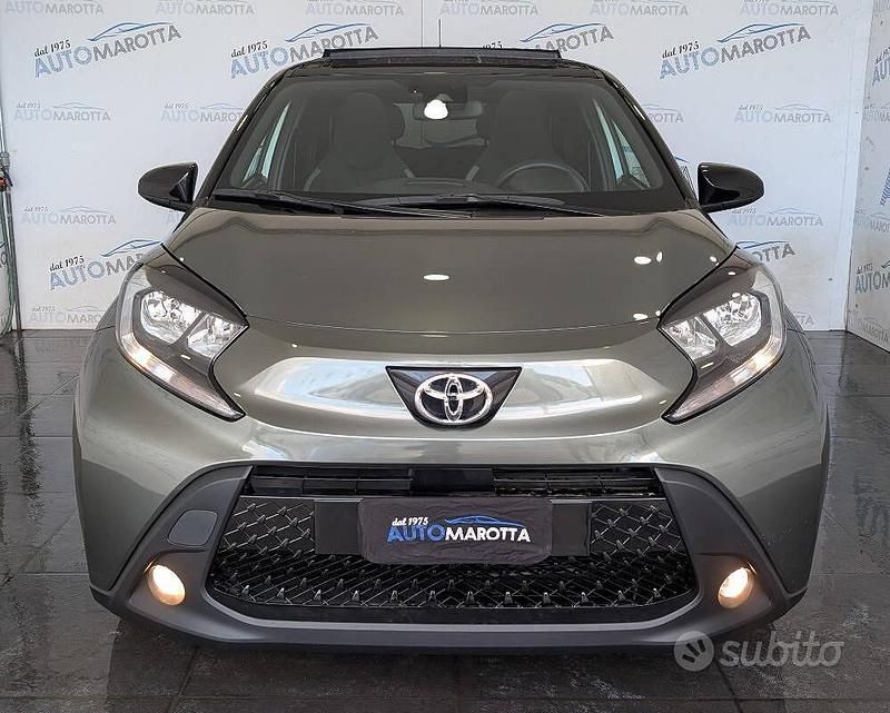 Usata Toyota Aygo Lounge 72 CV (52 kW) 2023 Verde Utilitaria