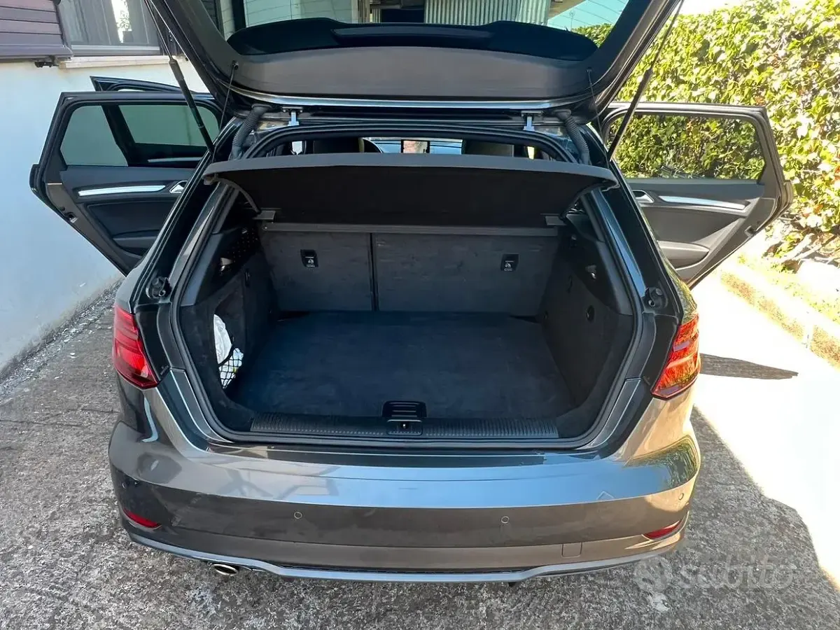 Usata Audi A3 S-Line 116 CV (85 kW) 2017 Grigio Berlina