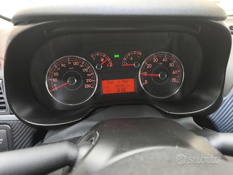 Usata Fiat Grande Punto 65 CV (47 kW) 2009 Grigio Utilitaria
