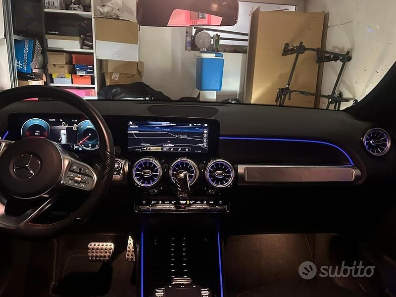 Usata Mercedes GLB180 Premium 116 CV (85 kW) 2023 Bianco SUV