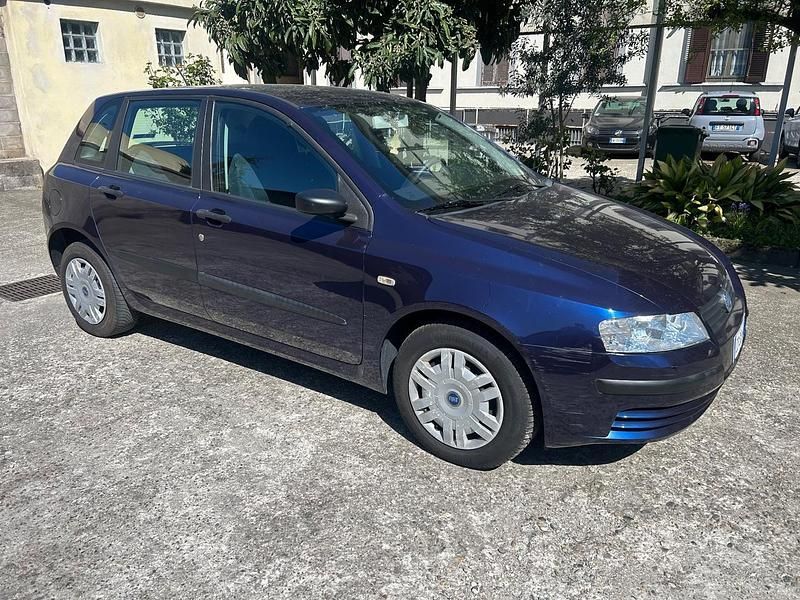 Usata Fiat Stilo Active 140 CV (102 kW) 2004 Blu Berlina