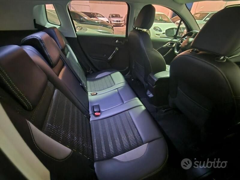 Usata Peugeot 2008 Allure 82 CV (60 kW) 2013 Nero SUV