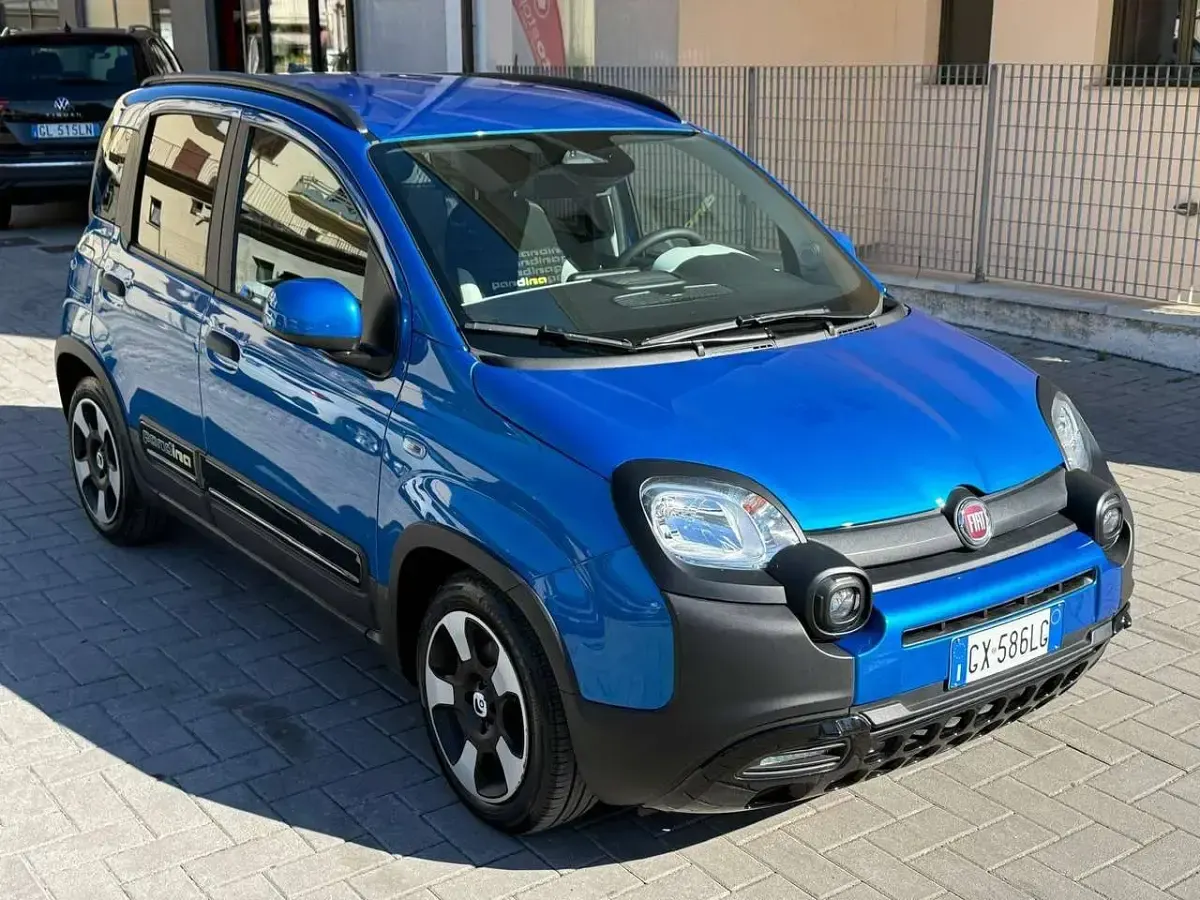 Usata Fiat Panda Cross Cross 69 CV (50 kW) 2025 Blu/azzurro Utilitaria