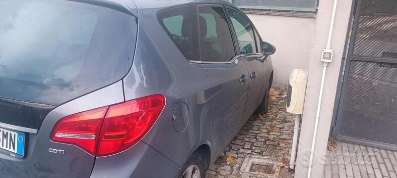 Usato 2015 Opel Meriva 1.2 Diesel 75 CV (4.300 €)