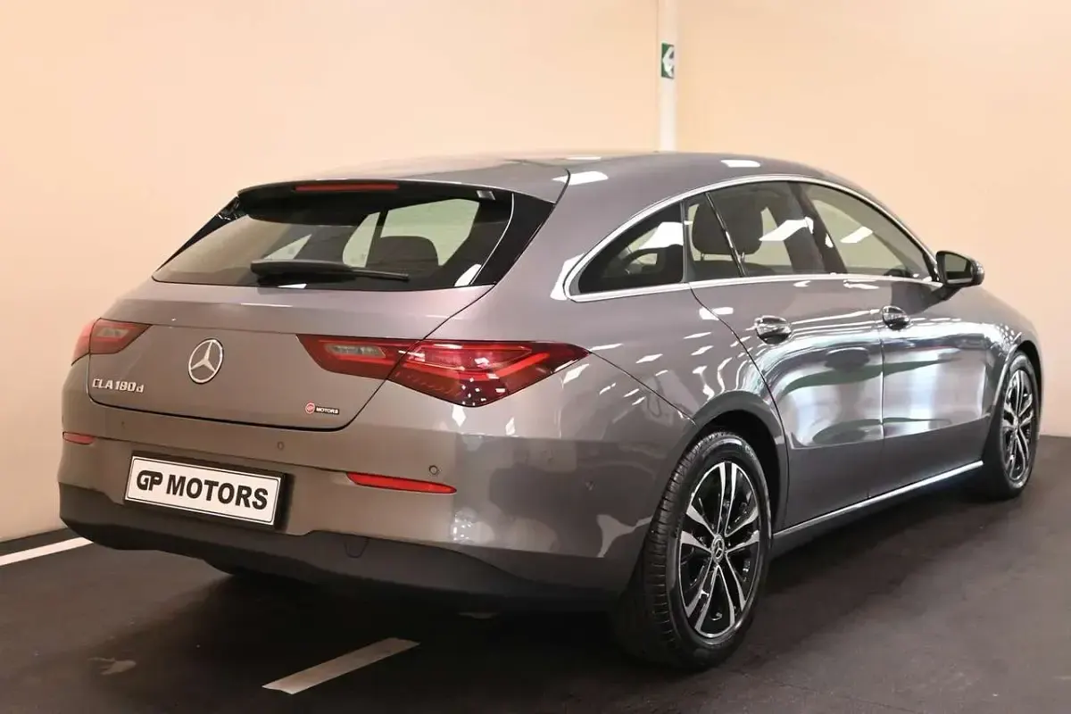 Usata Mercedes CLA180 Shooting Brake Advanced 116 CV (85 kW) 2025 Grigio Station wagon