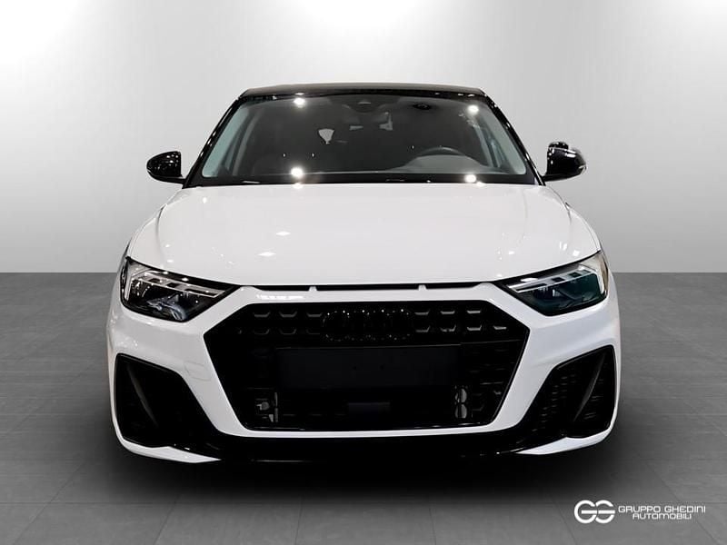 Usata Audi A1 Sportback Black Edition 116 CV (85 kW) 2025 Bianco / tetto nero Utilitaria