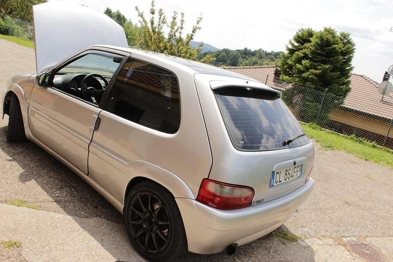 Usata Citroën Saxo 151 CV (111 kW) 2000 Grigio Utilitaria