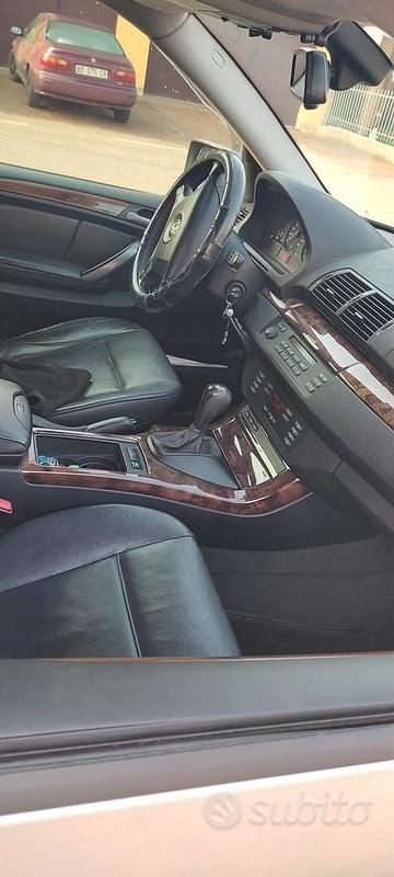 Begagnad BMW X5 2004 Grå SUV