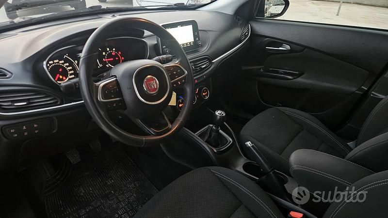 Usata Fiat Tipo 120 CV (88 kW) 2020 Nero Berlina