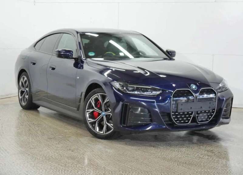 Usata BMW i4 M Sport 105 kW (143 CV) 2024 Blu/azzurro Berlina