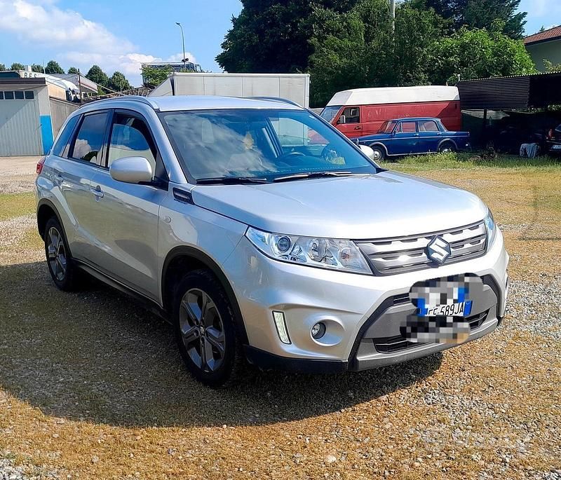 Usata Suzuki Vitara 120 CV (88 kW) 2016 Grigio Station wagon
