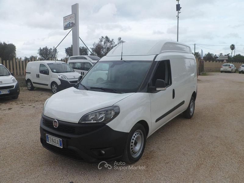 Usata Fiat Doblò 120 CV (88 kW) 2020 Bianco Monovolume