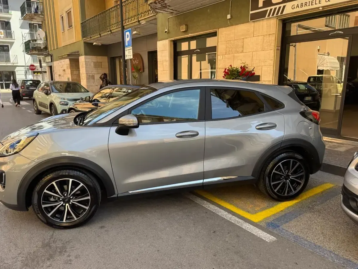 Usata Ford Puma Titanium 125 CV (91 kW) 2023 Argento SUV