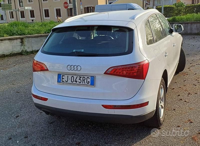 Usata Audi Q5 Ambiente 170 CV (125 kW) 2011 Bianco SUV
