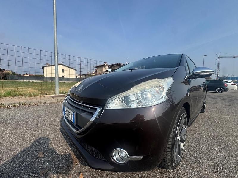 Usata Peugeot 208 Allure 92 CV (67 kW) 2013 Grigio Utilitaria